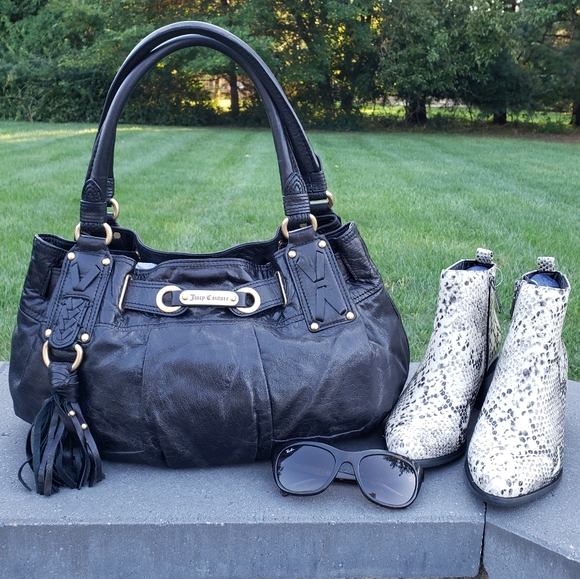 Juicy Couture Handbags - Juicy Couture Black Leather Handbag Gold Hardware Magnetic Closure